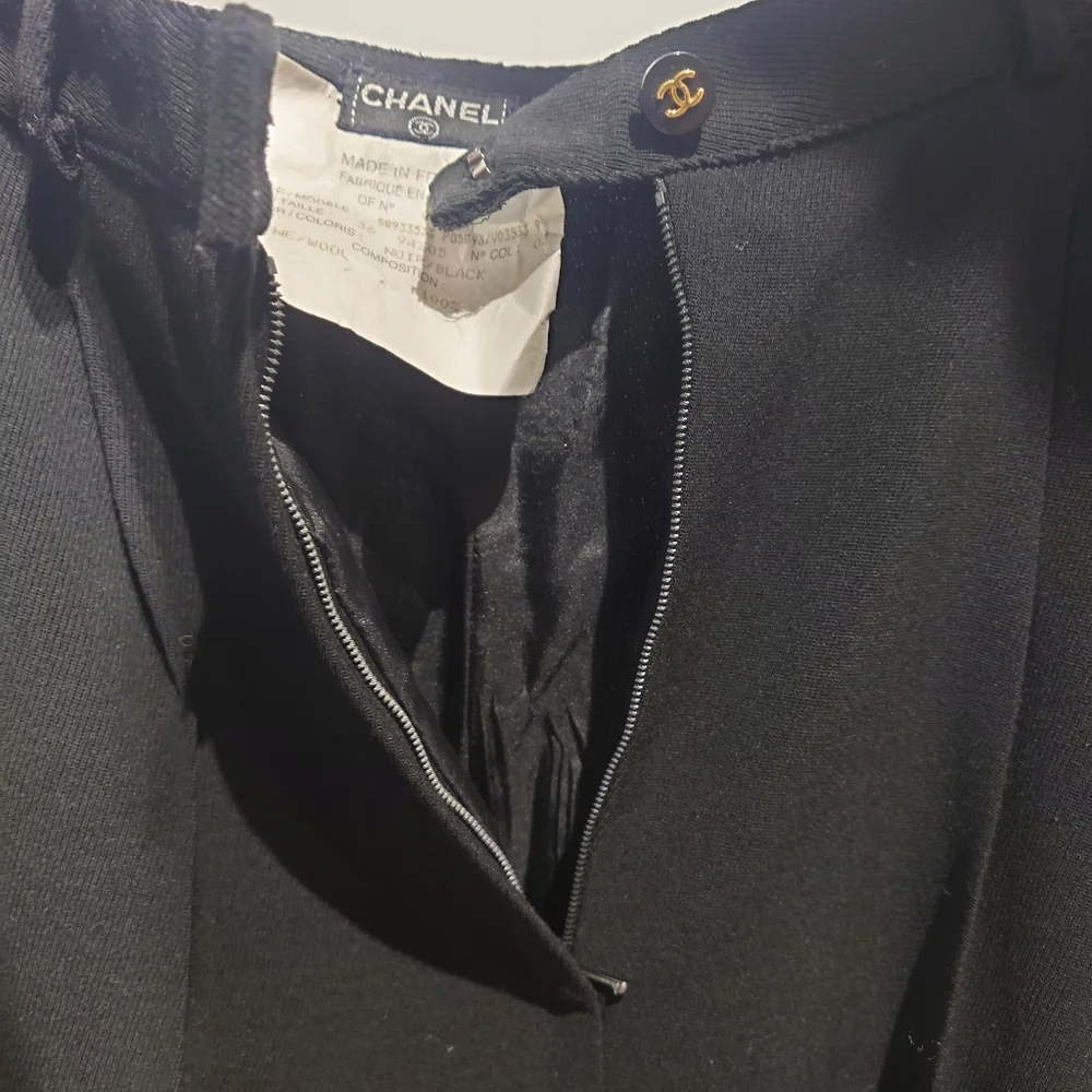 Vintage CHANEL pleated black dress pants - Picture 15 of 16